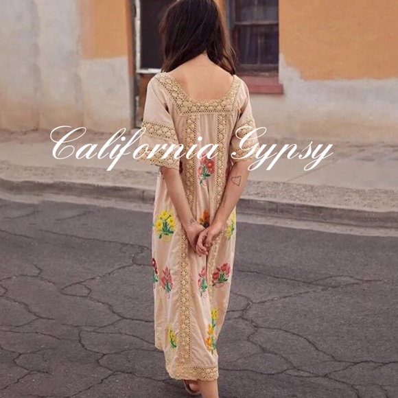 LAST ONE Embroidered Floral Midi Dress - Picture 7 of 16